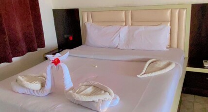 HOTEL ROYAL ORBIT Room Type - Deluxe AC
