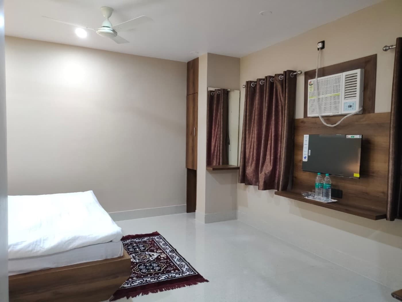HOTEL VAISHNAVI - Tap to explore photos
