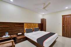 Address of Hotel O Neelkamal