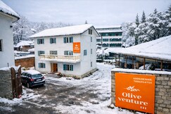 Hotel Olive Venture (Near Dal Lake)