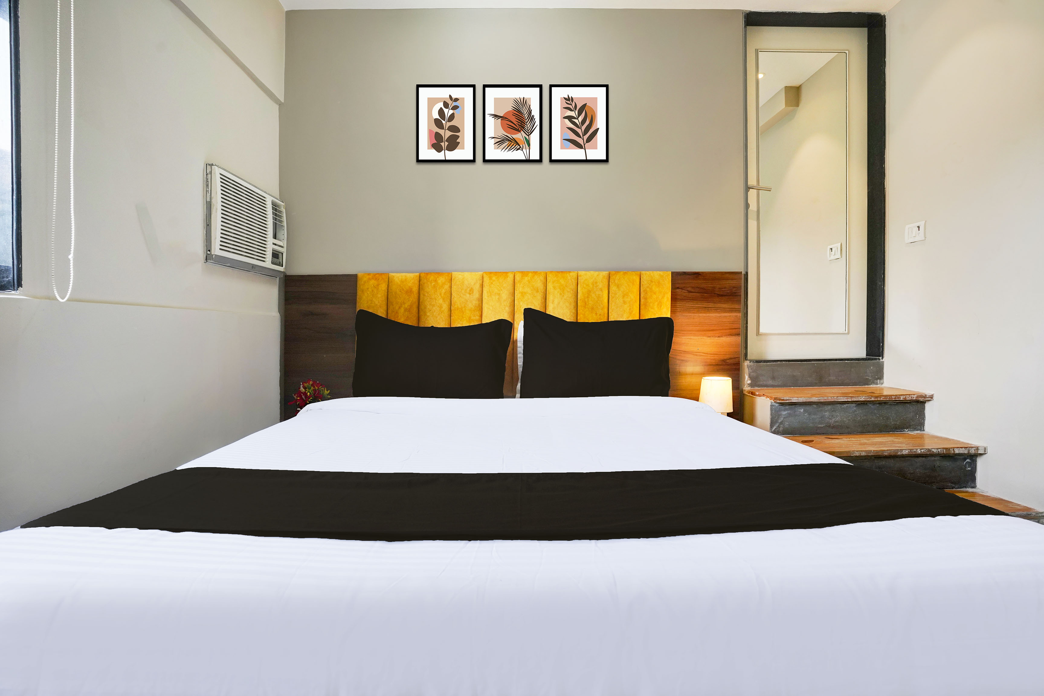 Hotel O Siba Inn - Tap to explore photos