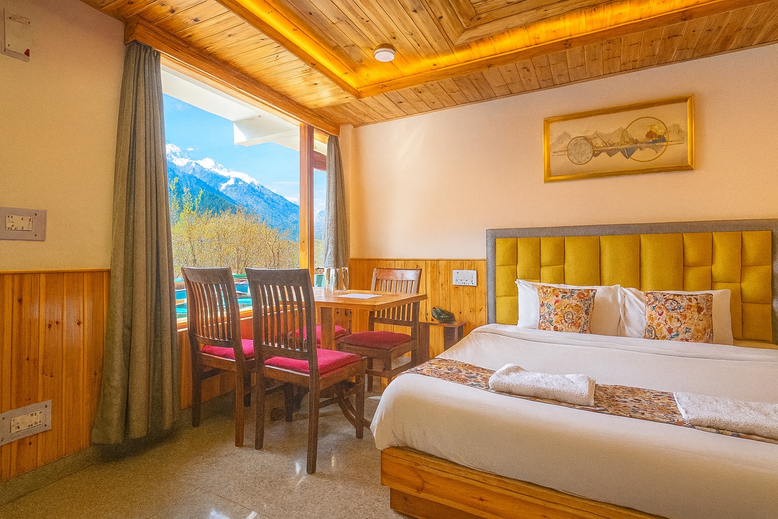 Hotel Old Manali by Himalayan Hotels - Tap to explore photos