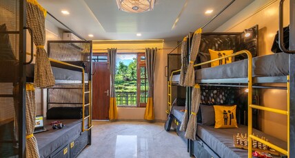 The Hosteller Bam Bir Room Type - Bed in 6 Bed Mixed Dormitory with Balcony and Hill View