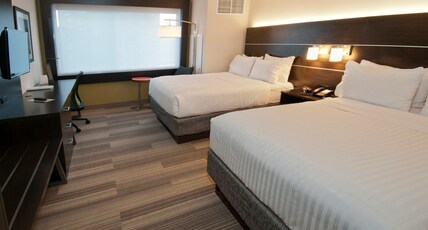 Holiday Inn Express & Suites JOHNSTOWN Room Type - 2 Queen Standard Comm Access