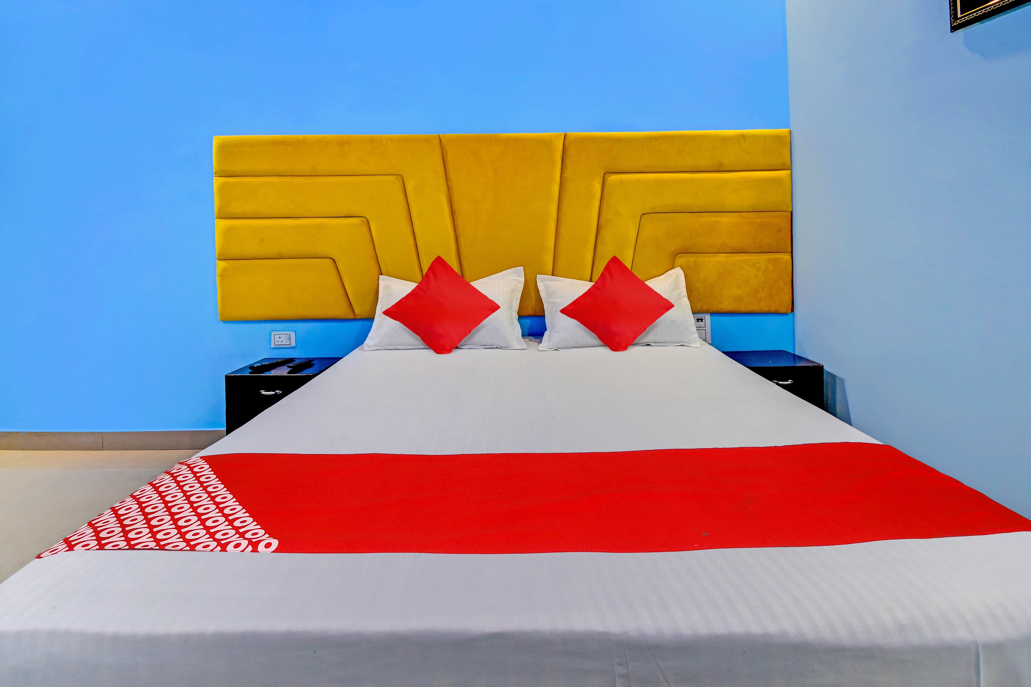 Hotel O ROYAL STAR RESIDENCY - Tap to explore photos