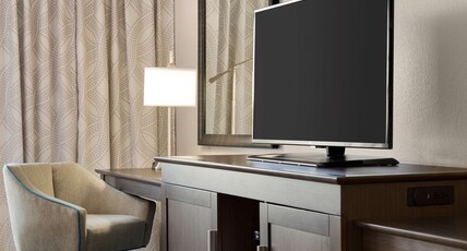 Hampton Inn by Hilton Stow Room Type - 1 KNG HEARING ACC NOSMOK