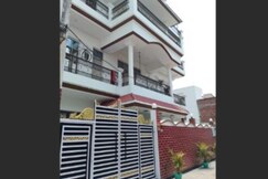 Varuna Palace | Near Mandir & Ghat's