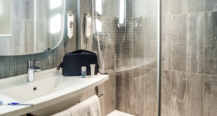 ibis Melun Hotel Room Type - Standard Room with 2 single beds