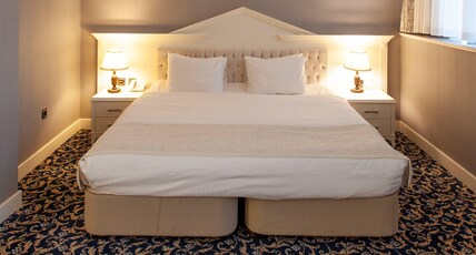 Ramada By Wyndham Room Type - Queen Suite Sea View
