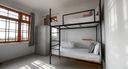 Flashpackers Bir | Rooms & Dorms Room Type - Bed in 6 Bed Mixed Dormitory Room Attached Washroom