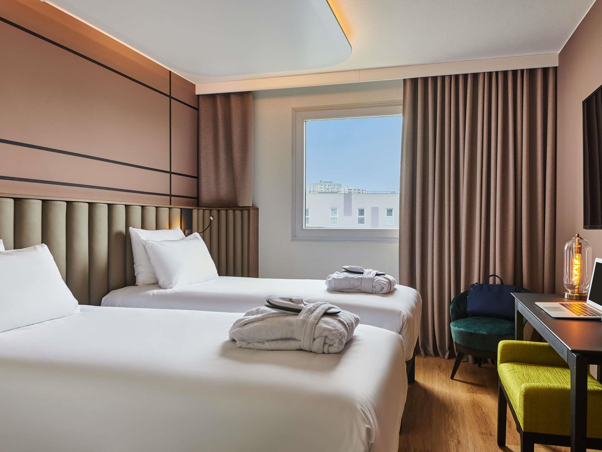 Mercure Paris Nanterre - Tap to explore photos