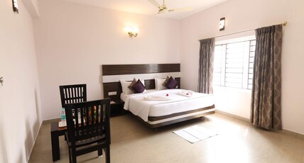 SRI GNANA VEDHA BEACH RESIDENCY Room Type - Deluxe Ac Room