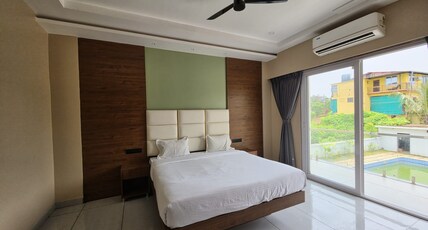 The D Four Seasons Resort Room Type - Deluxe Room with Balcony