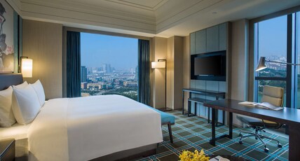 Hilton Changzhou Room Type - KING CORNER ROOM
