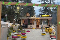 All eyes riverside cafe and stay