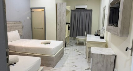 Paradise Resort Langkawi Room Type - Deluxe Twin Room with Pool Access Paradise Resort Langkawi Room Type - Deluxe Twin Room with Pool Access
