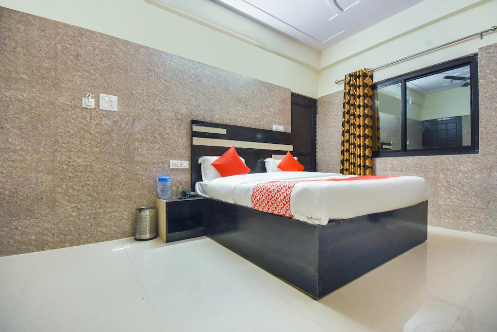 Relax Yatri Niwas Room Type - Deluxe Room Relax Yatri Niwas Room Type - Deluxe Room
