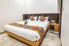 FabHotel Golden Leaf - Nr. Medanta Hospital