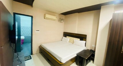 Hotel ACT Room Type - Deluxe Room