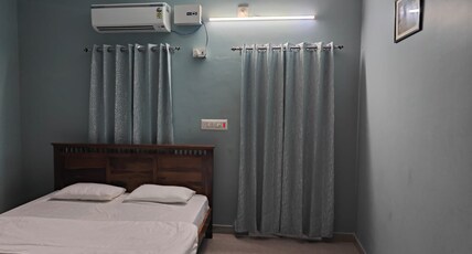 Hotel Shri Manglam Room Type - Bedroom 2