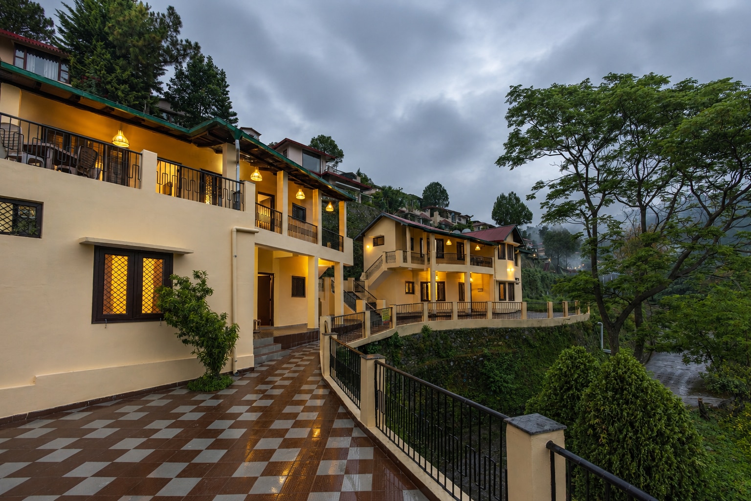 Divine Stay - 35 Min Drive for Nainital - Tap to explore photos