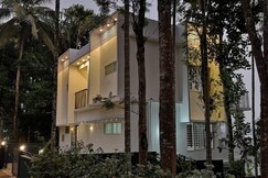 Serene stay near Karapuzha Dam reservoir views