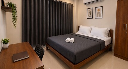 Z Express Montreal Room Type - Deluxe Queen | Room with AC Z Express Montreal Room Type - Deluxe Queen | Room with AC