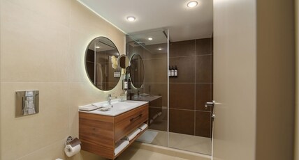 Hyatt Regency Bishkek Room Type - 1 QUEEN BED