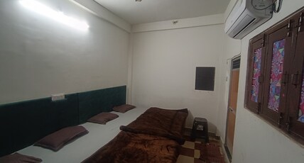 Shivlok guest house Room Type - Five person AC room
