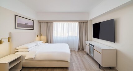 Hyatt Regency Bishkek Room Type - 1 QUEEN BED WITH CLUB ACCESS