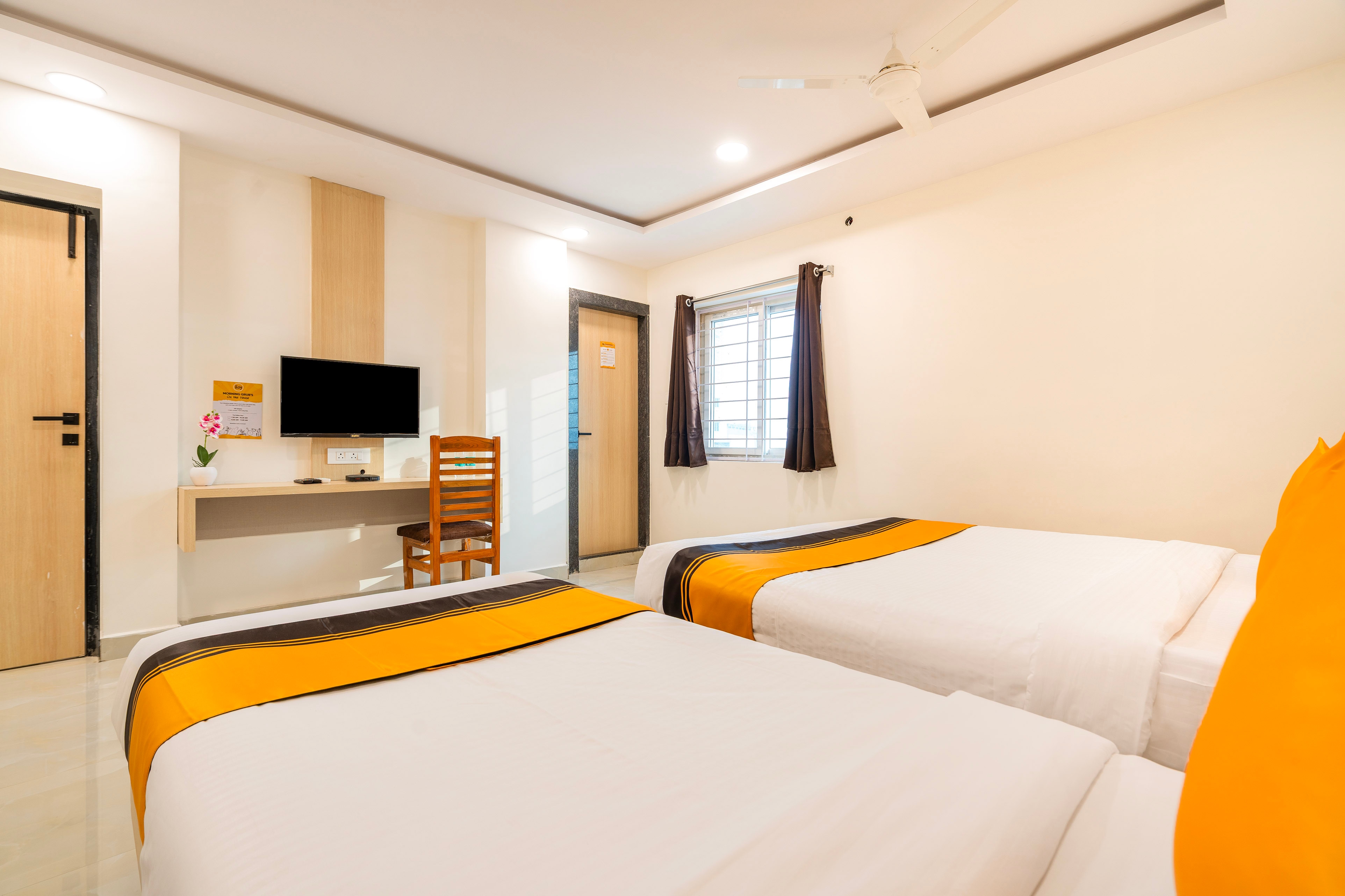 Itsy Hotels Saffron Groves - Tap to explore photos