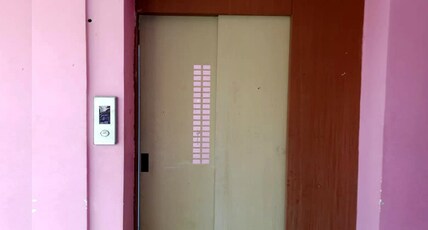 HOTEL PARADISE Room Type - AC STANDARD ROOM 1 NOS. KING SIZE BED