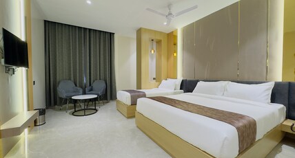 Travinities Hotel Avni Palace Room Type - Superior Triple Room