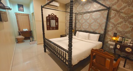Chola Heritage Room Type - Deluxe Room