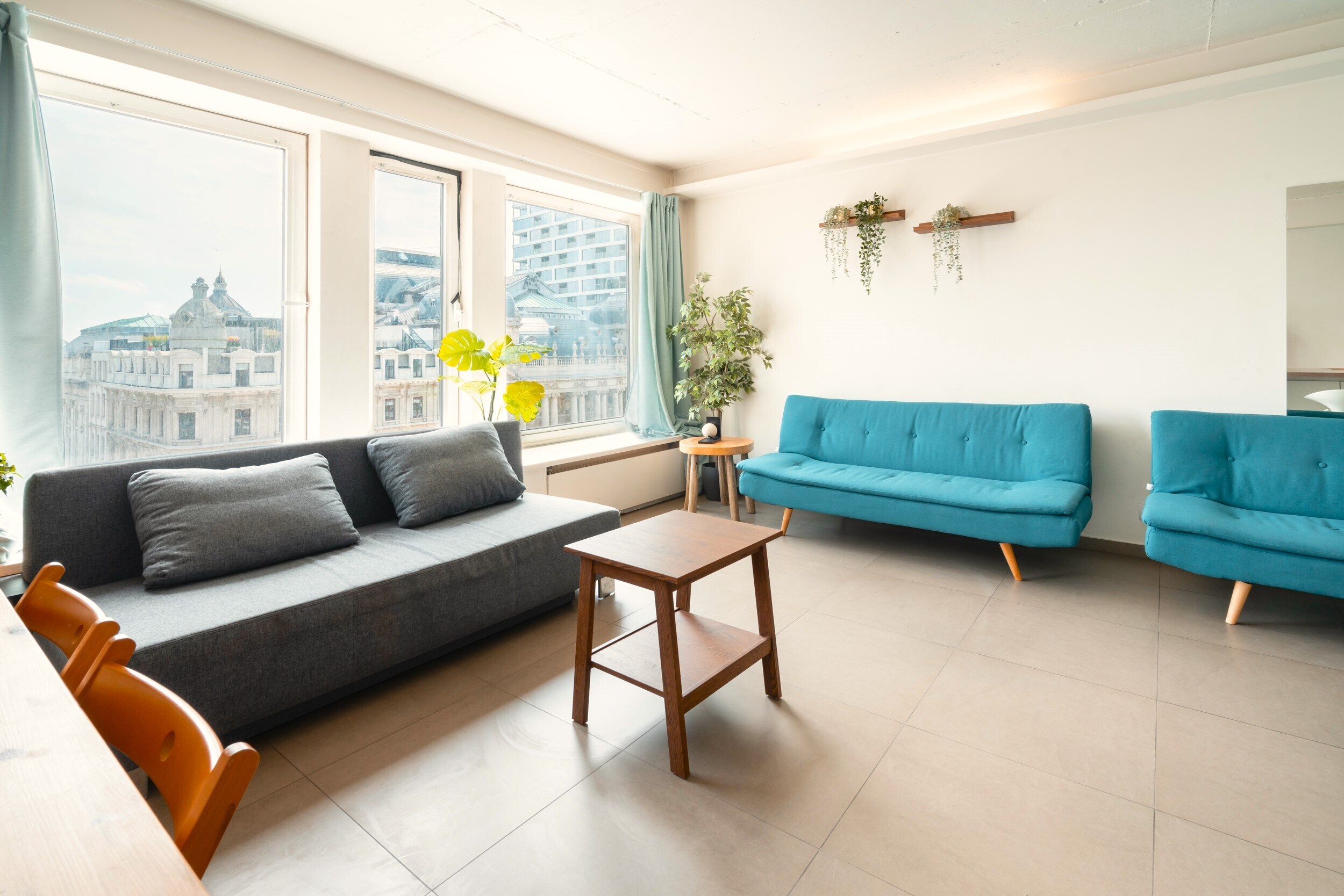Antwerp Central Apartment for 7 - Tap to explore photos
