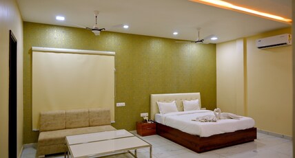 KR HOTEL & RESORT Room Type - Suite Room (Free Pickup and Drop from Railway Station or Bus Stand)
