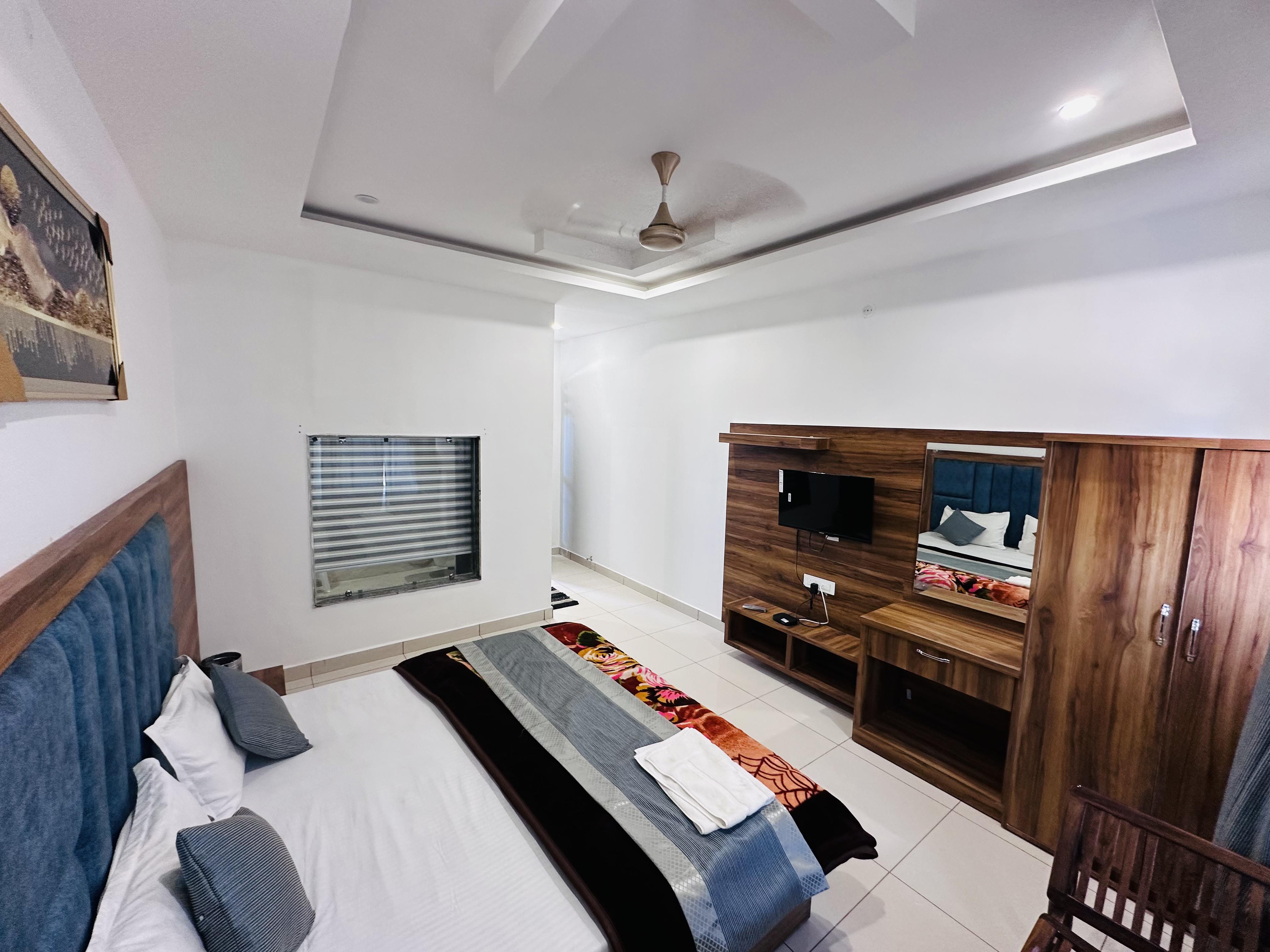 Vatika Hotel - Tap to explore photos