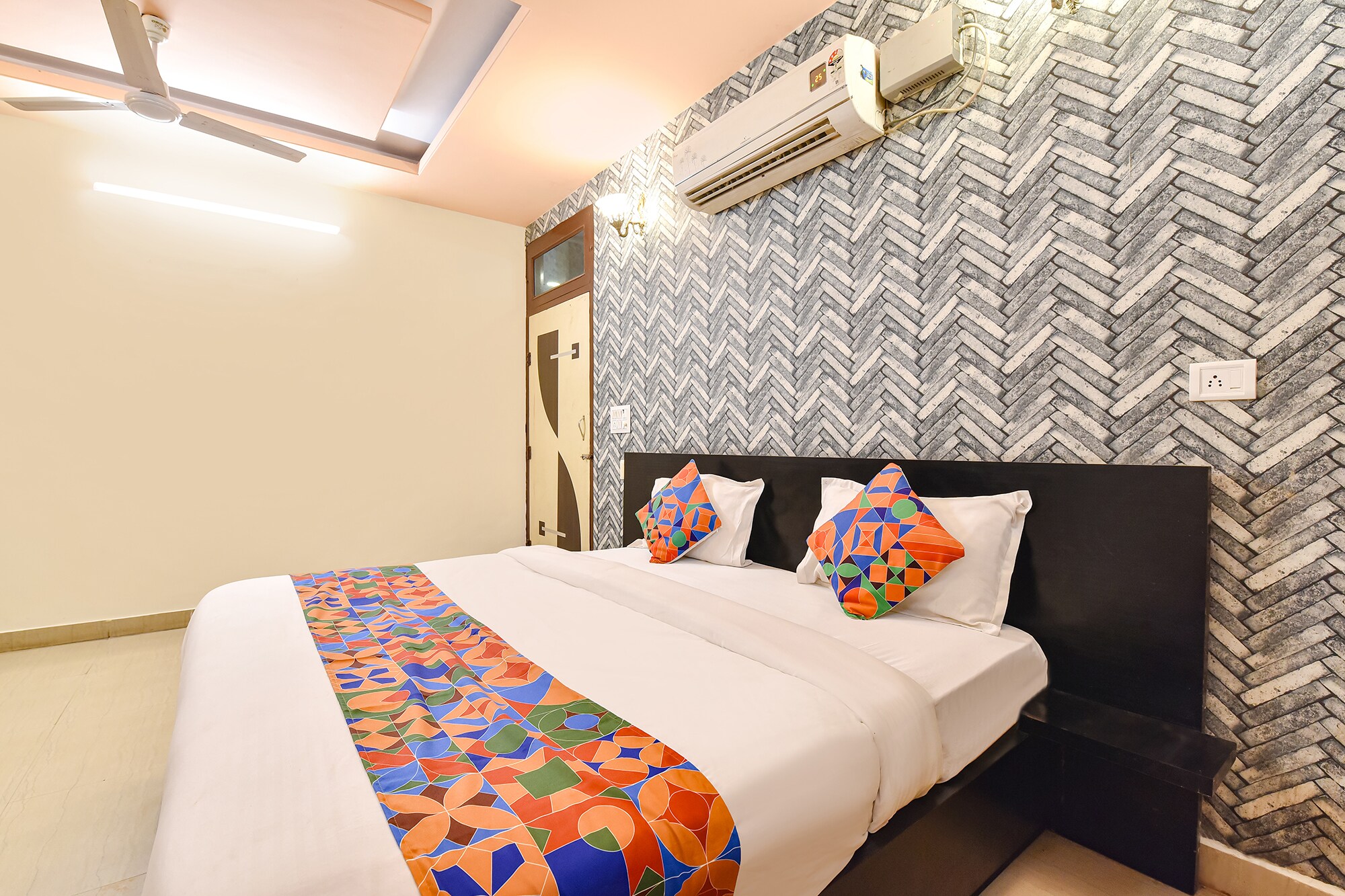 FabHotel Moon Stone, Near Jawahar Circle - World Trade Park - Tap to explore photos