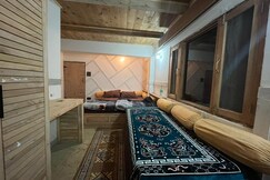 Mysa, A-frame cottage