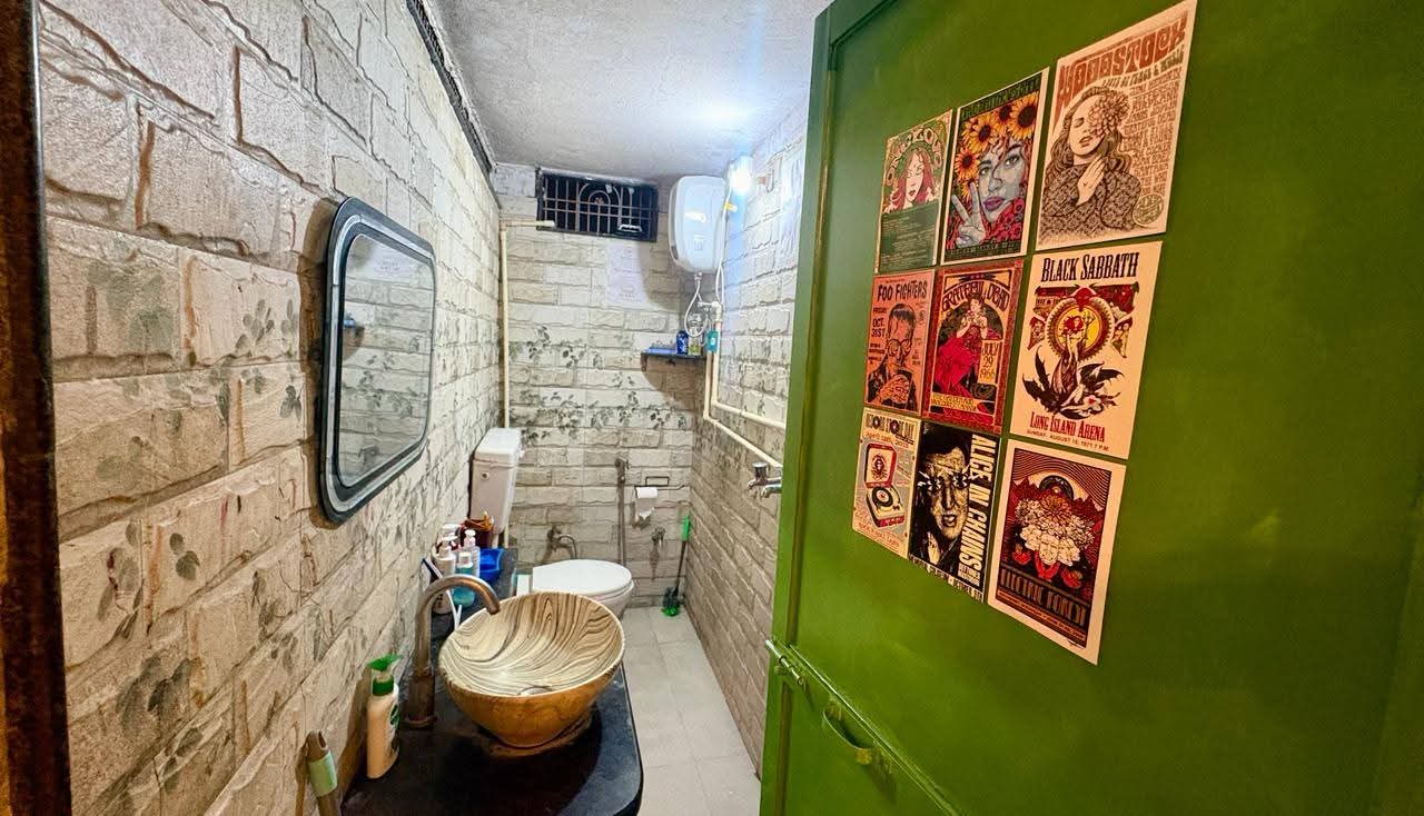Shiva Roamers Hub Hostel - Tap to explore photos