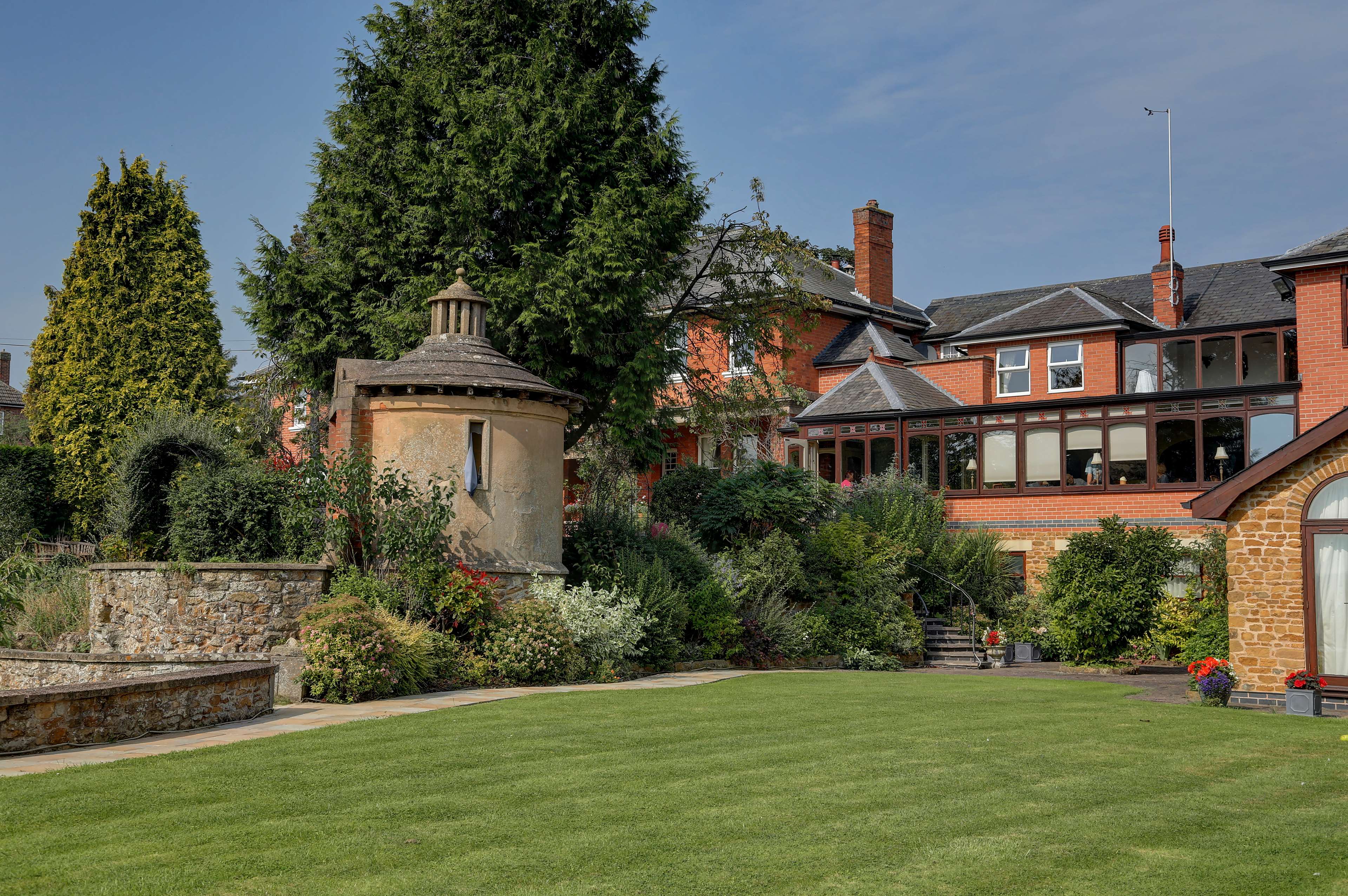 Best Western Sysonby Knoll Hotel - Tap to explore photos