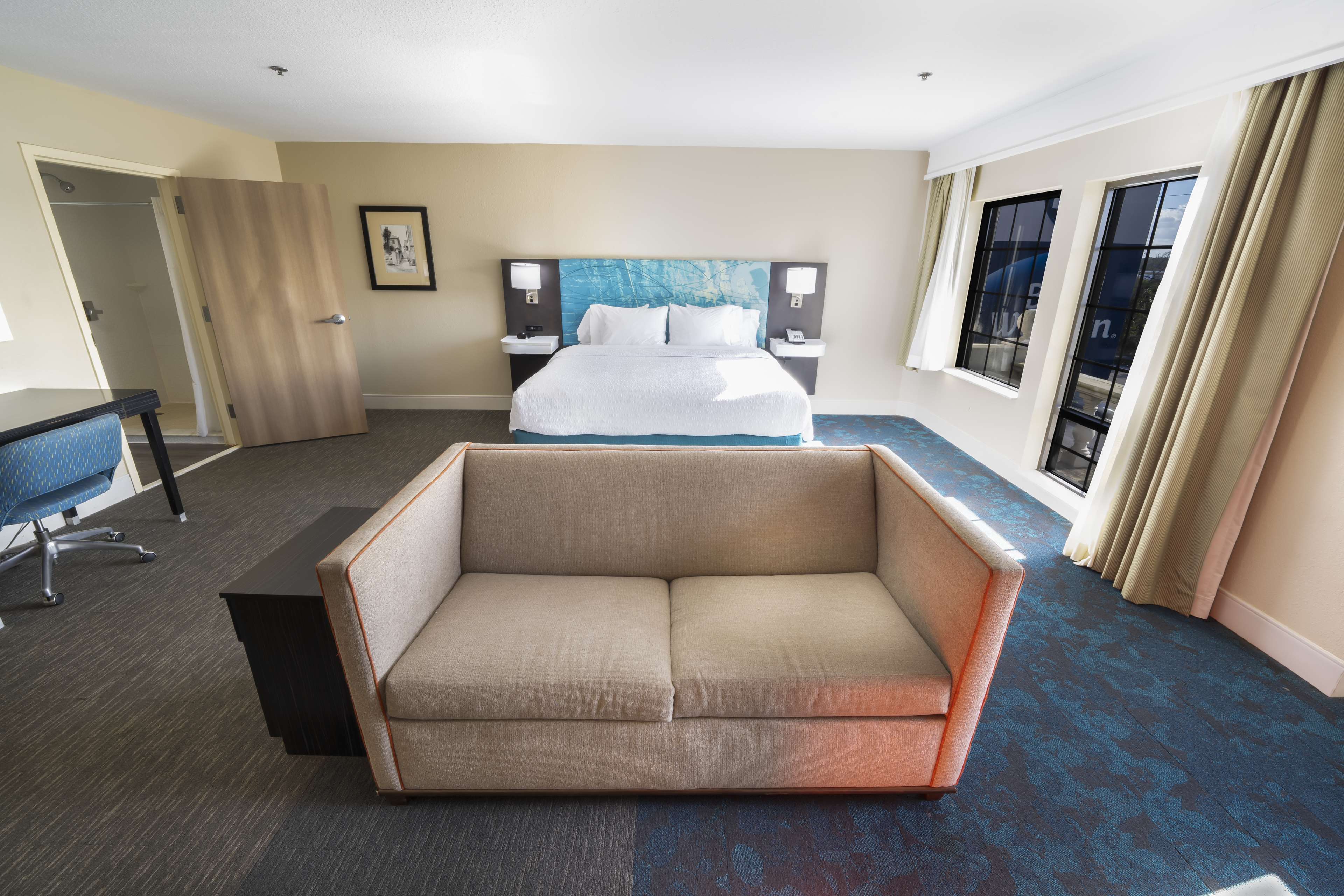 Hampton Inn St. Augustine-Historic District - Tap to explore photos