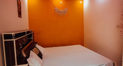 Ghat Stays Room Type - Double bed (room cooler with external private bathroom) 