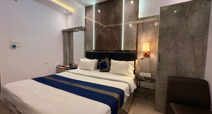 Hotal Raghuvanshi Room Type - Deluxe Room