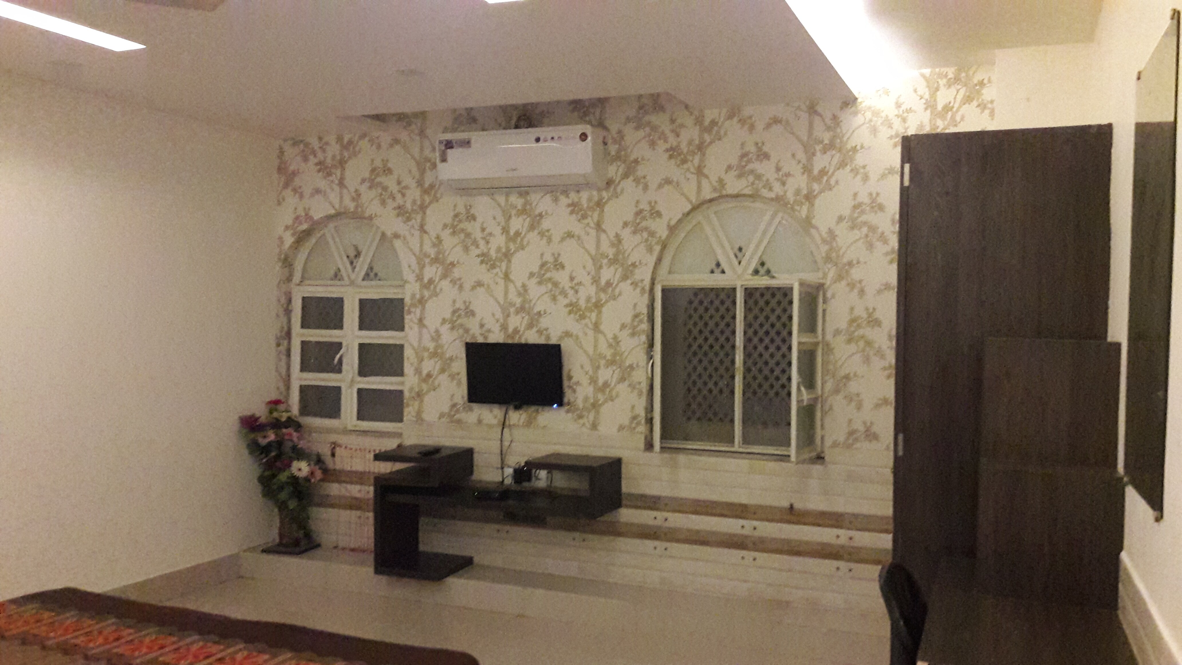 Hotel Ganesh - Tap to explore photos