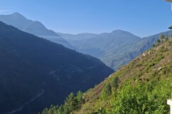 Cozy Luxury Escape in Gushaini Tirthan Valley