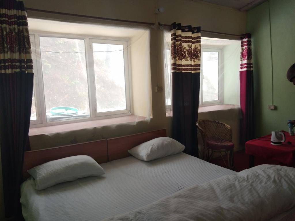 Ranjeet Guest House - Tap to explore photos