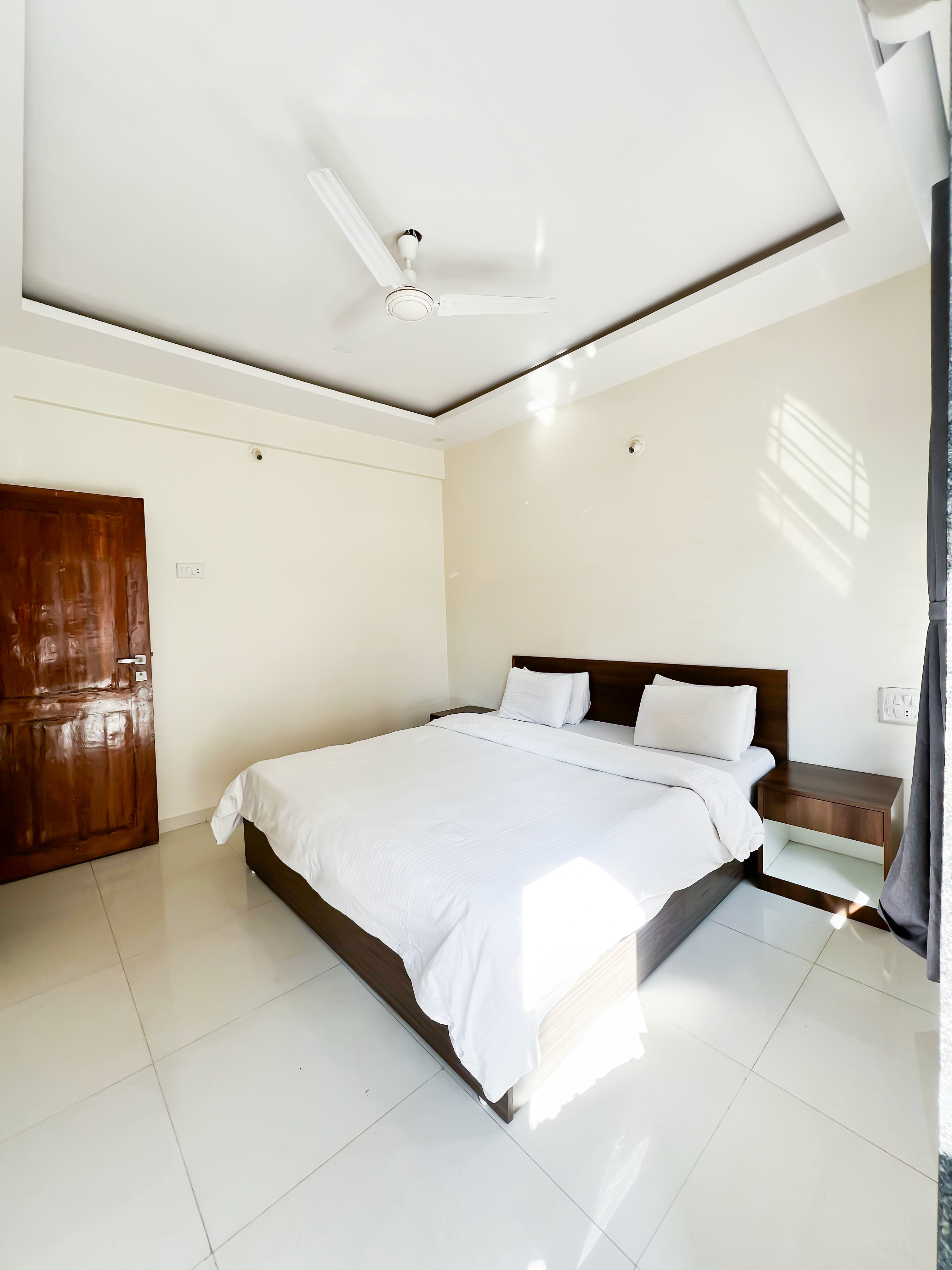 Saburi Service Apartment| Entire Units - Tap to explore photos