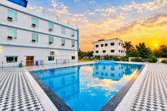 Riya Raushan Hotel & Resort