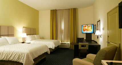 Candlewood Suites PLANO NORTH, an IHG hotel Room Type - 2 Queen Beds Studio Suite Comm Access